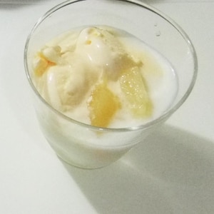 黄桃＊パインのアイスクリームシェイク
